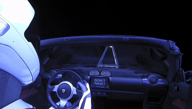 Старт тяжелой ракеты Falcon Heavy компании Илона Маска